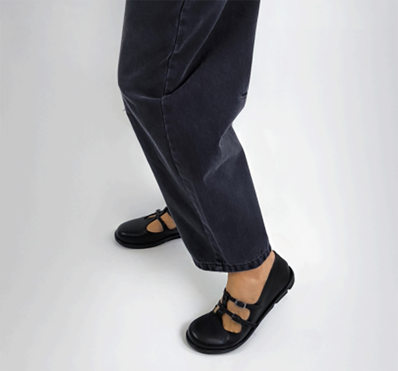 Latika Scarpa con doppio cinturino Nero in Pelle vista alternativa